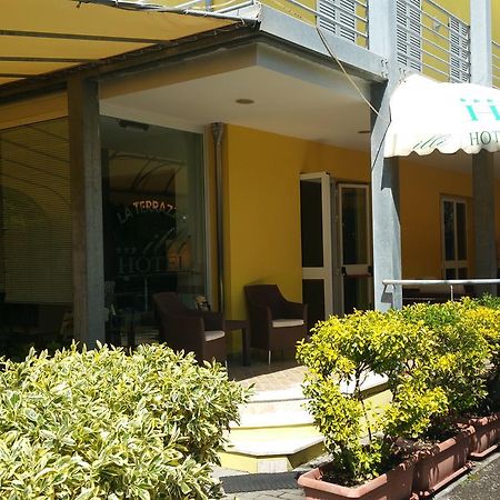 Hotel Illi Марина-ди-Масса Экстерьер фото